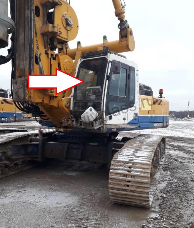Буровая установка Bauer BG-25H  - Стекло лобовое верхнее (закаленное), фон зеленый,толщина 5 мм, размер 775 мм * 1040 мм

 